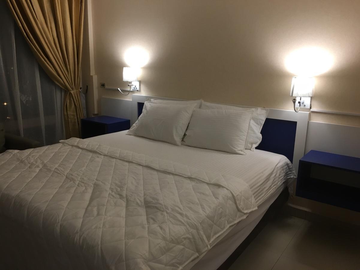 Golden Tree Hotel Белиз-Сити Экстерьер фото